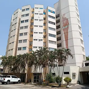 araras-apart-hotel-caldas-novas.caldasnovashotels.com/